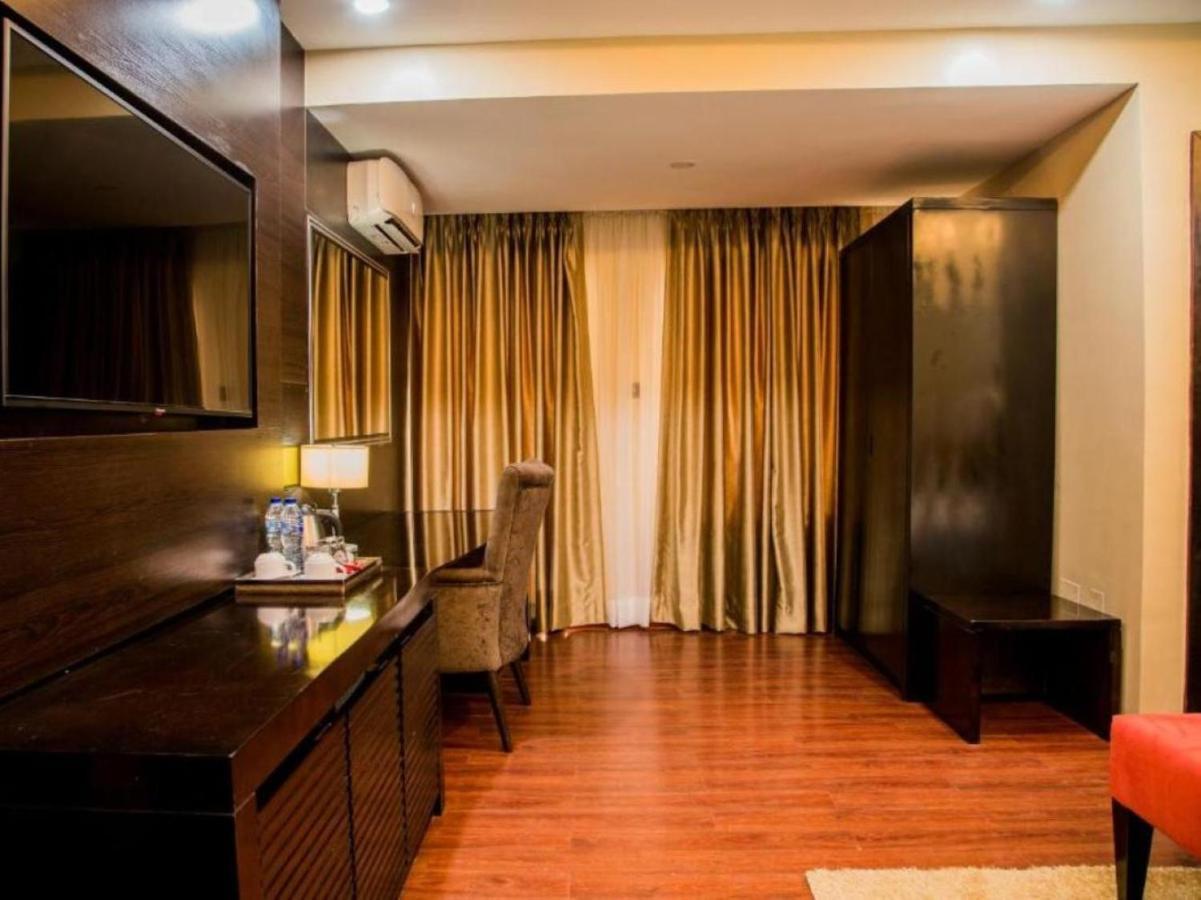 Bon Hotel Nest Ибадан Экстерьер фото