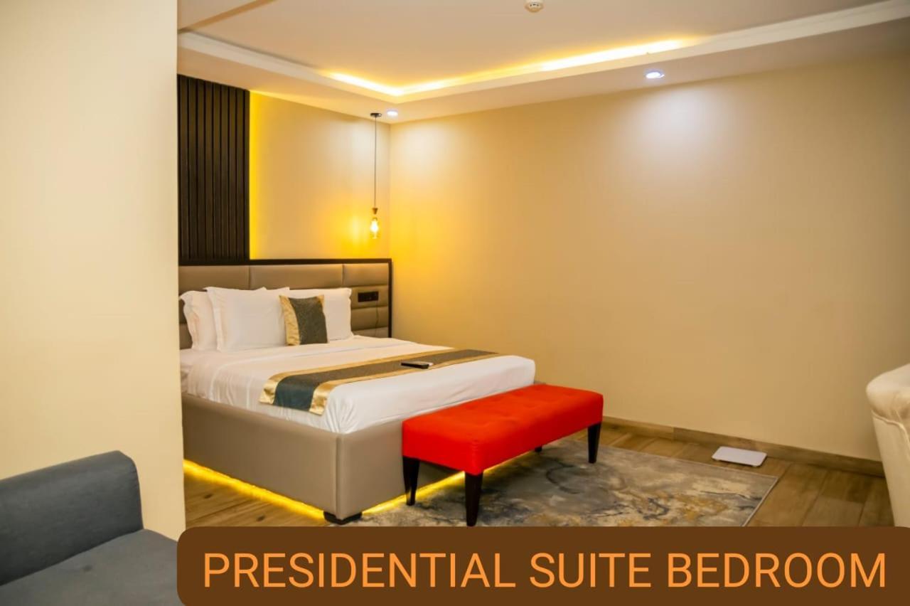 Bon Hotel Nest Ибадан Экстерьер фото