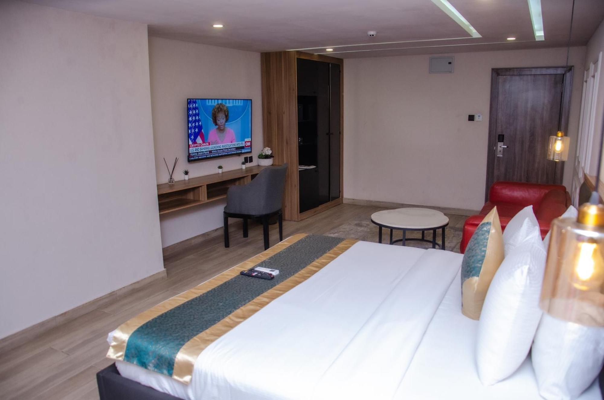Bon Hotel Nest Ибадан Экстерьер фото