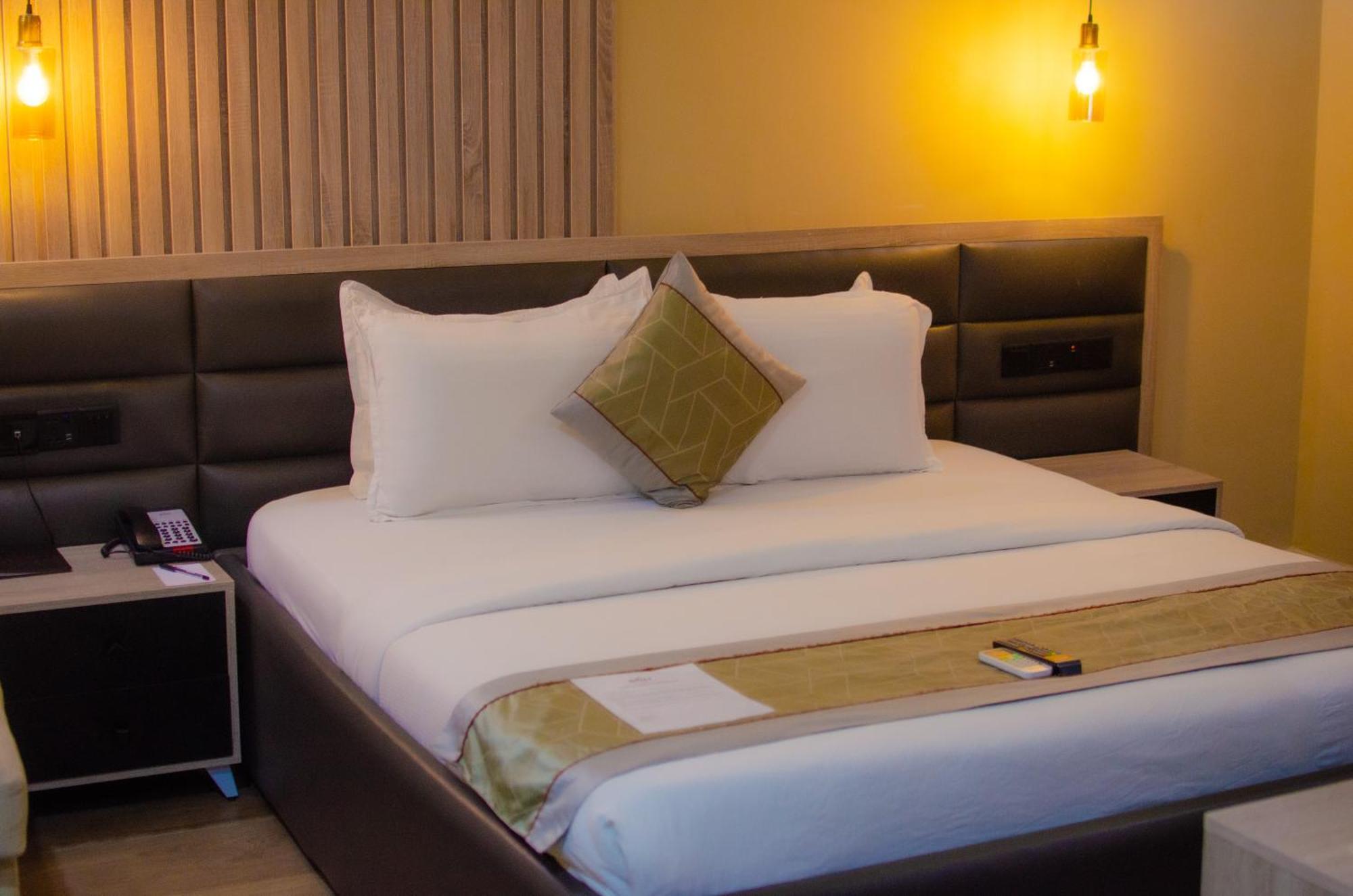 Bon Hotel Nest Ибадан Экстерьер фото